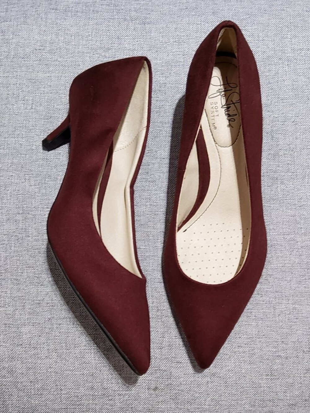 NEW Life Stride Burgundy Suede Heels Size 6M